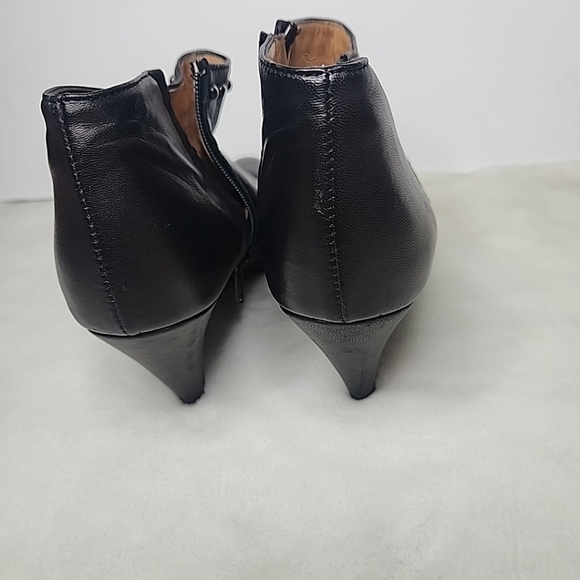 Russell & Bromley Black Leather Ankle Boots Sz 38.5 (7.5) - Picture 3 of 9